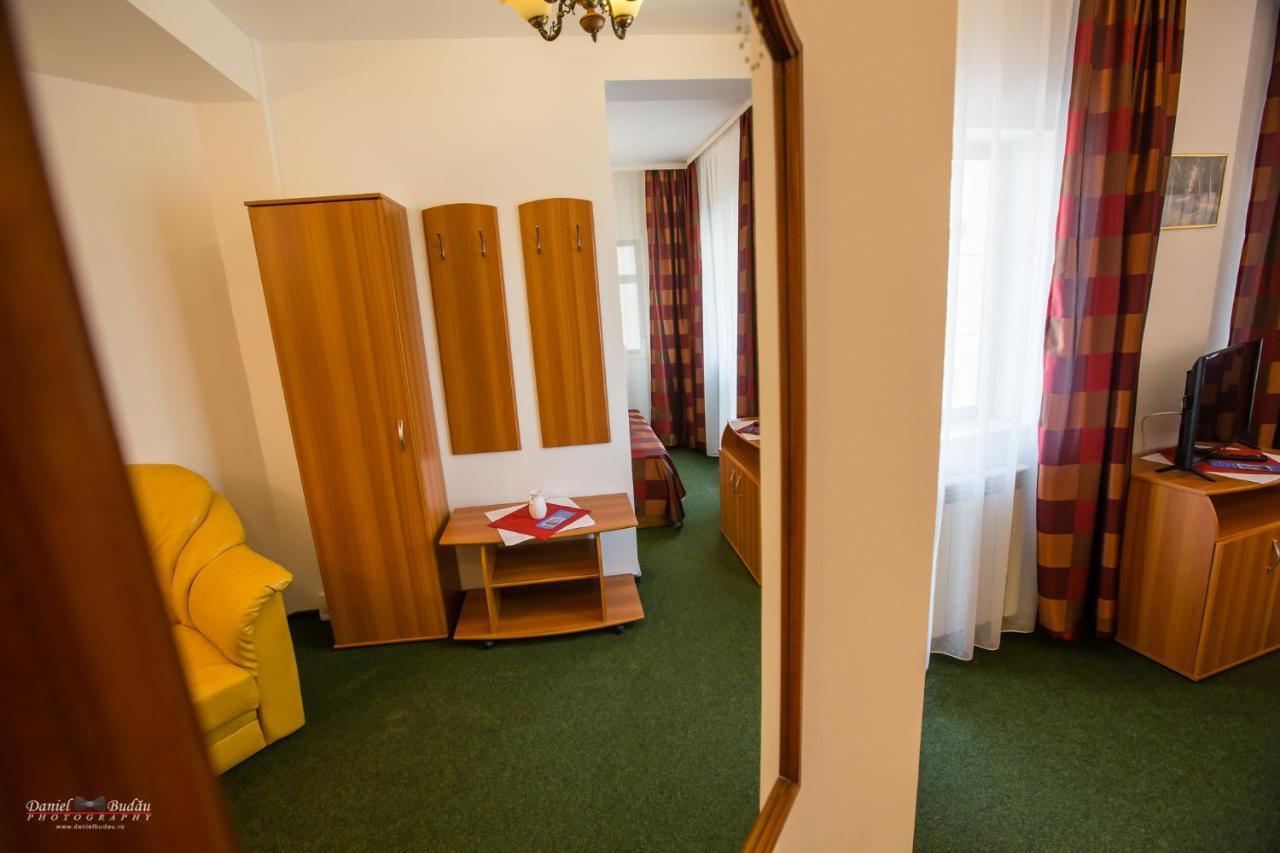 Pensiunea Vila Europa Deva Bagian luar foto